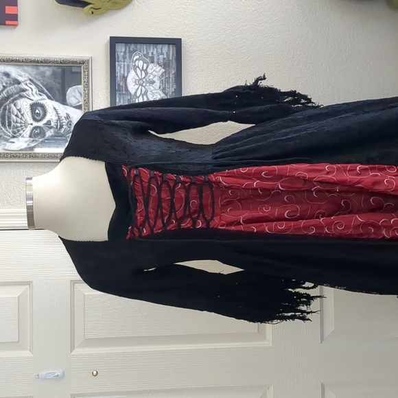 Renaissance Gown - Picture 1 of 5